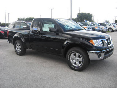 nissan frontier 2011 black sv gasoline 6 cylinders 2 wheel drive automatic 33884