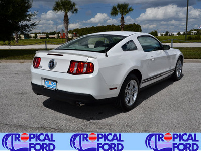 ford mustang 2010 white coupe gasoline 6 cylinders rear wheel drive automatic 32837