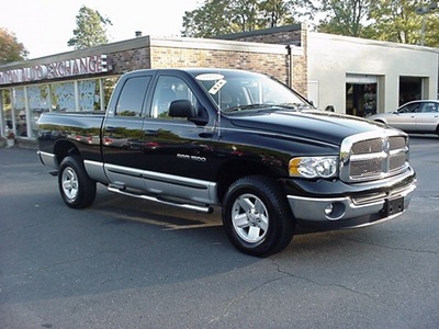 dodge ram pickup 1500 2002 black pickup truck slt gasoline 8 cylinders 4 wheel drive 06019