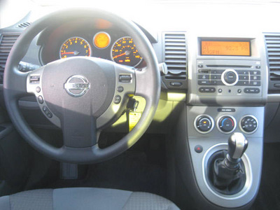 nissan sentra 2008 black sedan gasoline 4 cylinders front wheel drive 6 speed manual 33884