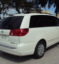 toyota sienna 2006 white van le gasoline 6 cylinders front wheel drive automatic 32901