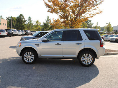 land rover lr2 2011 silver suv gasoline 6 cylinders all whee drive automatic 27511