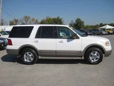 ford expedition 2004 white suv eddie bauer gasoline 8 cylinders 4 wheel drive automatic with overdrive 62863