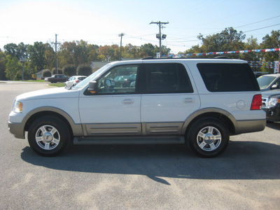 ford expedition 2004 white suv eddie bauer gasoline 8 cylinders 4 wheel drive automatic with overdrive 62863