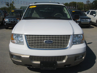 ford expedition 2004 white suv eddie bauer gasoline 8 cylinders 4 wheel drive automatic with overdrive 62863