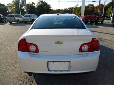 chevrolet malibu 2011 white sedan lt gasoline 4 cylinders front wheel drive automatic 60007