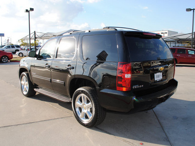 chevrolet tahoe 2011 black suv flex fuel 8 cylinders 4 wheel drive automatic 76087