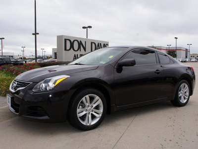 nissan altima 2010 dk  red coupe 2 5 s gasoline 4 cylinders front wheel drive automatic 76018