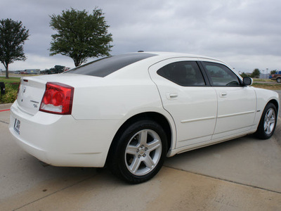 dodge charger 2010 white sedan r t gasoline 8 cylinders rear wheel drive automatic 76018