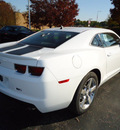 chevrolet camaro 2012 white coupe lt gasoline 6 cylinders rear wheel drive automatic 60007