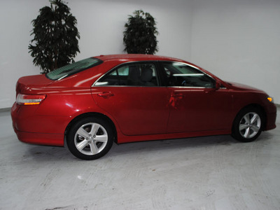 toyota camry 2011 red sedan se gasoline 4 cylinders front wheel drive automatic 91731