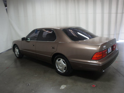 lexus ls 400 1998 brown sedan ls gasoline v8 rear wheel drive automatic 76108