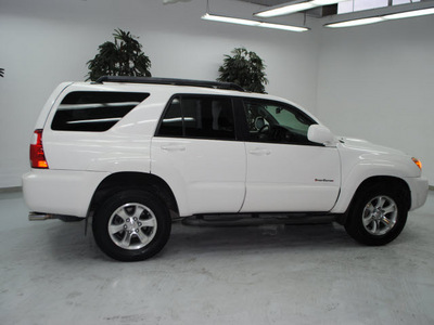 toyota 4runner 2006 white suv sport edition gasoline 6 cylinders rear wheel drive automatic 91731