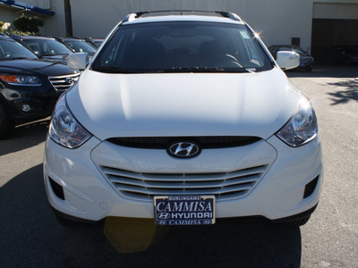 hyundai tucson 2012 white gls gasoline 4 cylinders front wheel drive automatic 94010