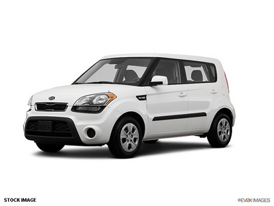 kia soul 2012 white wagon gasoline 4 cylinders front wheel drive not specified 44060