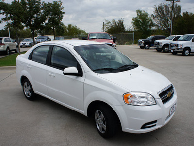 chevrolet aveo 2010 white sedan lt gasoline 4 cylinders front wheel drive automatic 76205