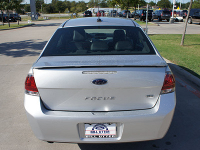 ford focus 2010 silver sedan ses gasoline 4 cylinders front wheel drive automatic 76205