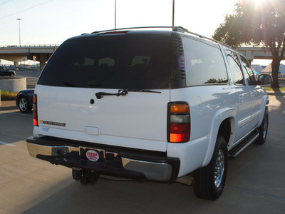 chevrolet suburban 2006 white suv ls 2500 gasoline 8 cylinders rear wheel drive automatic 75228