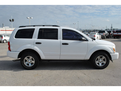 dodge durango 2004 white suv slt gasoline 8 cylinders rear wheel drive automatic with overdrive 77388