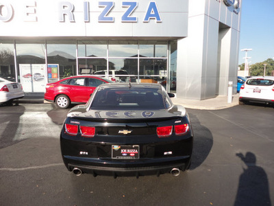 chevrolet camaro 2010 black coupe ss gasoline 8 cylinders rear wheel drive automatic with overdrive 60546