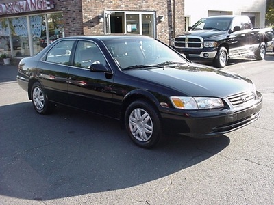 toyota camry 2000 black sedan le gasoline 4 cylinders front wheel drive automatic 06019