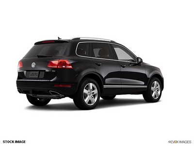 volkswagen touareg 2012 black suv vr6 sport gasoline 6 cylinders all whee drive automatic 56001