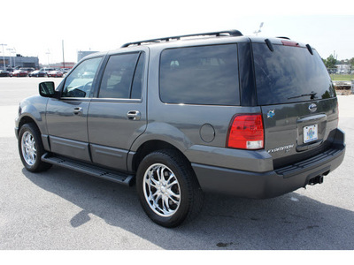ford expedition 2005 suv xlt gasoline 8 cylinders rear wheel drive 4 speed automatic 77388