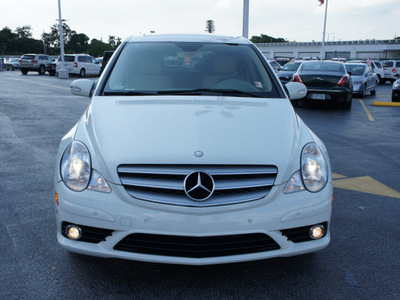 mercedes benz r class 2008 white suv r350 gasoline 6 cylinders rear wheel drive automatic 33021