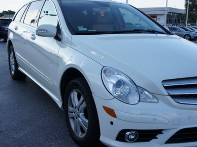 mercedes benz r class 2008 white suv r350 gasoline 6 cylinders rear wheel drive automatic 33021