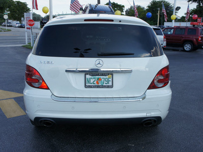 mercedes benz r class 2008 white suv r350 gasoline 6 cylinders rear wheel drive automatic 33021