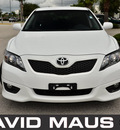 toyota camry 2011 white sedan se gasoline 4 cylinders front wheel drive automatic 32771