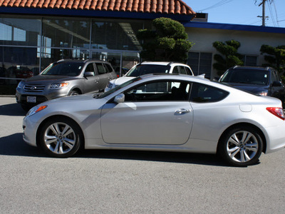 hyundai genesis coupe 2012 silverstone coupe 3 8 grand touring gasoline 6 cylinders rear wheel drive automatic 94010