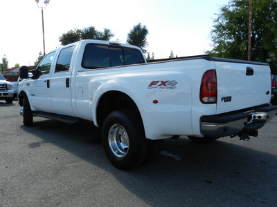 ford f 350 super duty 2004 white lariat diesel 8 cylinders 4 wheel drive automatic 95678