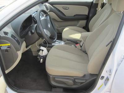 hyundai elantra 2010 white sedan gasoline 4 cylinders front wheel drive automatic 77037