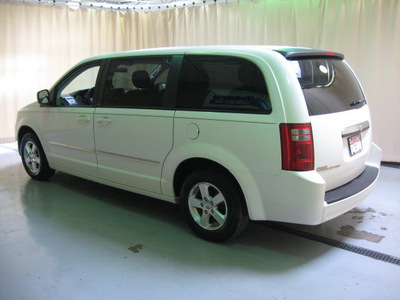 dodge grand caravan 2008 white van sxt gasoline 6 cylinders front wheel drive automatic 44883