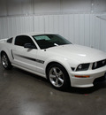 ford mustang 2008 white coupe gt premium gasoline 8 cylinders rear wheel drive 5 speed manual 76108