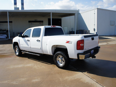 chevrolet silverado 2500hd 2008 white lt1 gasoline 8 cylinders 4 wheel drive automatic 76108