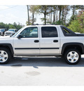 chevrolet avalanche 2004 silver 1500 gasoline 8 cylinders rear wheel drive automatic with overdrive 77037