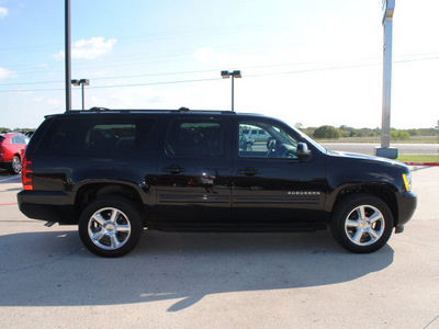 chevrolet suburban 2011 black suv flex fuel 8 cylinders 4 wheel drive automatic 76087