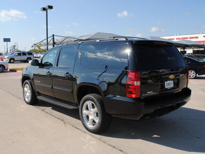 chevrolet suburban 2011 black suv flex fuel 8 cylinders 4 wheel drive automatic 76087