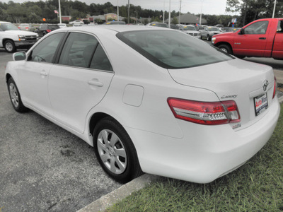 toyota camry 2011 white sedan gasoline 4 cylinders front wheel drive automatic 34474