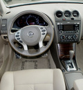 nissan altima 2010 white sedan sr gasoline 6 cylinders front wheel drive automatic 98371