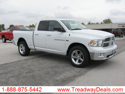 ram ram pickup 1500 2012 white big horn gasoline 8 cylinders 4 wheel drive automatic 45840