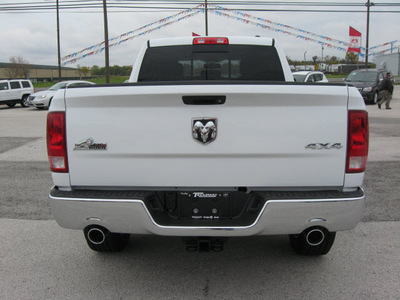 ram ram pickup 1500 2012 white big horn gasoline 8 cylinders 4 wheel drive automatic 45840