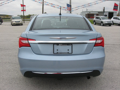 chrysler 200 2012 lt  blue sedan touring gasoline 4 cylinders front wheel drive automatic 45840