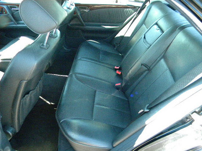 mercedes benz e class 1999 black sedan e320 gasoline 6 cylinders rear wheel drive automatic 92882