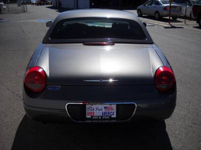 ford thunderbird 2003 gray deluxe gasoline 8 cylinders dohc rear wheel drive automatic 79925