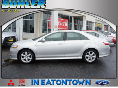 toyota camry 2008 classic silver sedan se v6 gasoline 6 cylinders front wheel drive automatic 07724