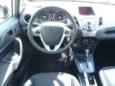 ford fiesta 2012 silver hatchback ses gasoline 4 cylinders front wheel drive automatic 32401