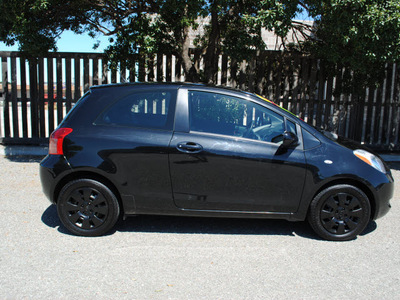 toyota yaris 2008 black hatchback gasoline 4 cylinders front wheel drive 5 speed manual 93955